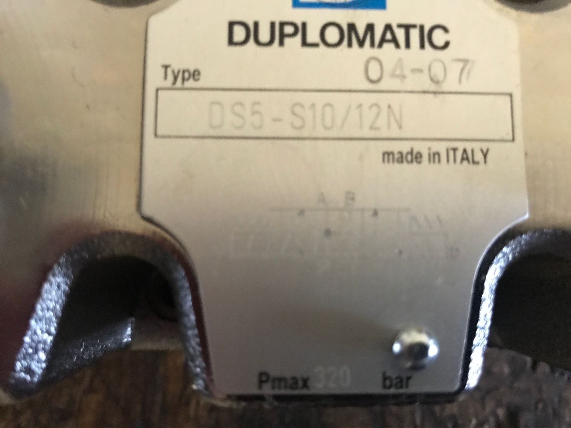 意大利DUPLOMATIC迪普马先导溢流阀PRE3KD2-140/10V-D24K9T03