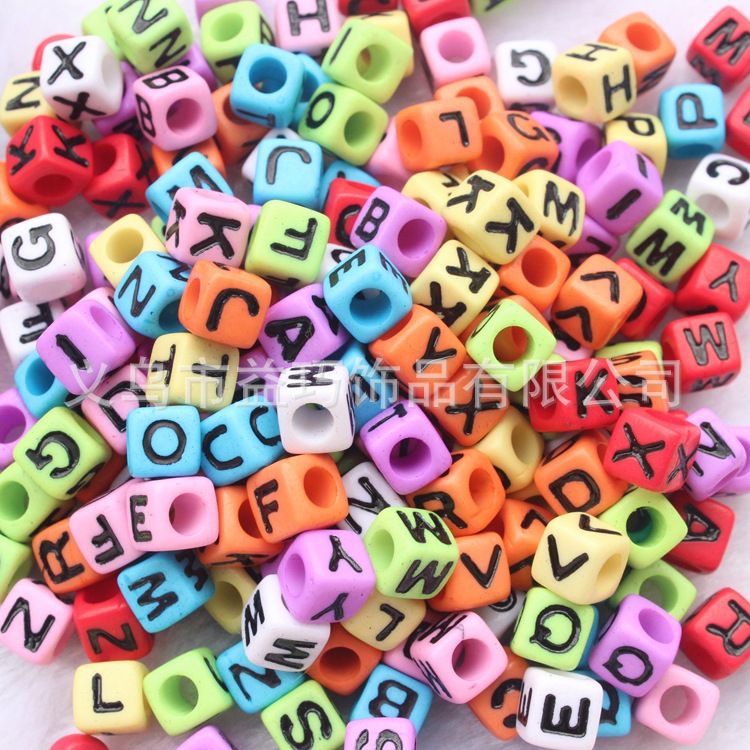 彩底黑字字母珠6mm07