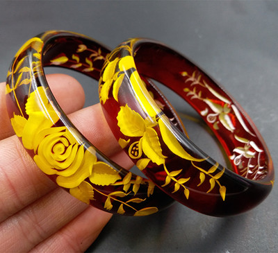 厂家批发 红色雕花琥珀手镯 内雕刻血珀手镯|ms