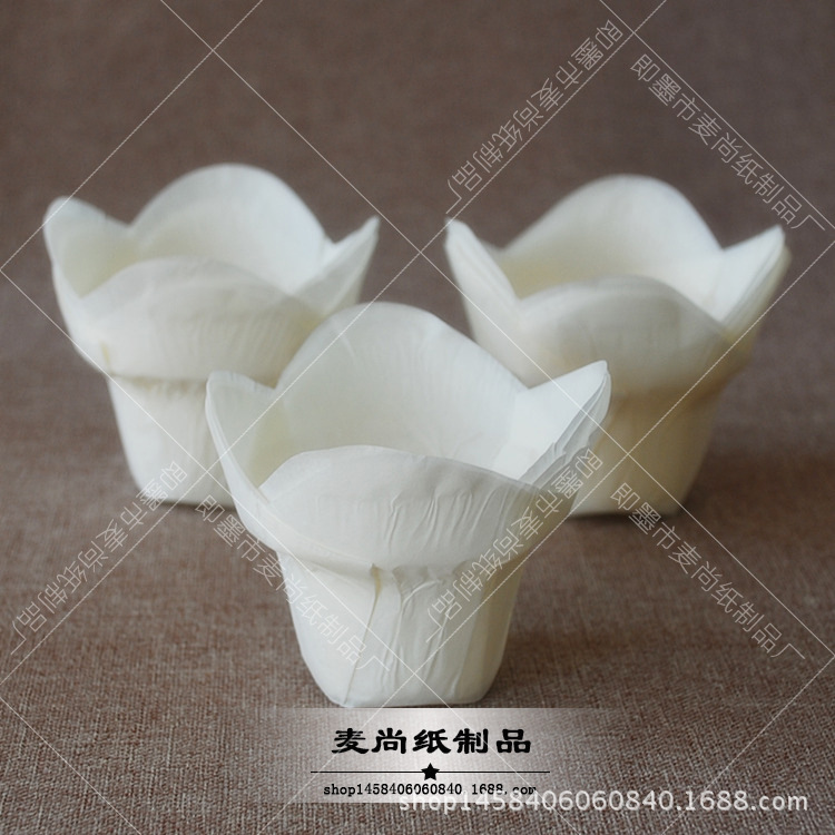 Exportar taza de papel para hornear pétalo muffin pastel taza de papel blanco pastel de loto taza de papel resistente a altas temperaturas papel a prueba de aceite