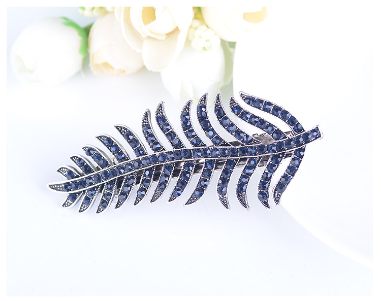 Simple Style Leaf Butterfly Bow Knot Alloy Inlay Rhinestones Hair Clip 1 Piece display picture 5