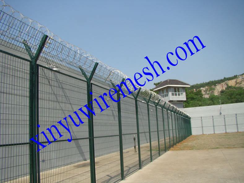 专业供应监狱护栏网，监狱防攀爬护栏，Y型柱护栏网