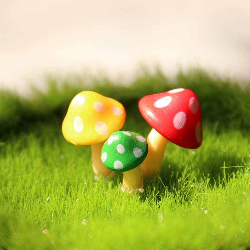 Realistic small mushroom ornaments micro landscape succulent pot flower pot decorations crafts ornaments handmade painted ornaments