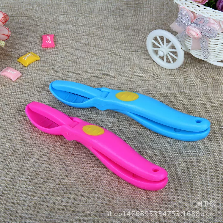 板栗开口夹 板栗夹食物夹家用坚果夹日用创意家用小工具厨房用品