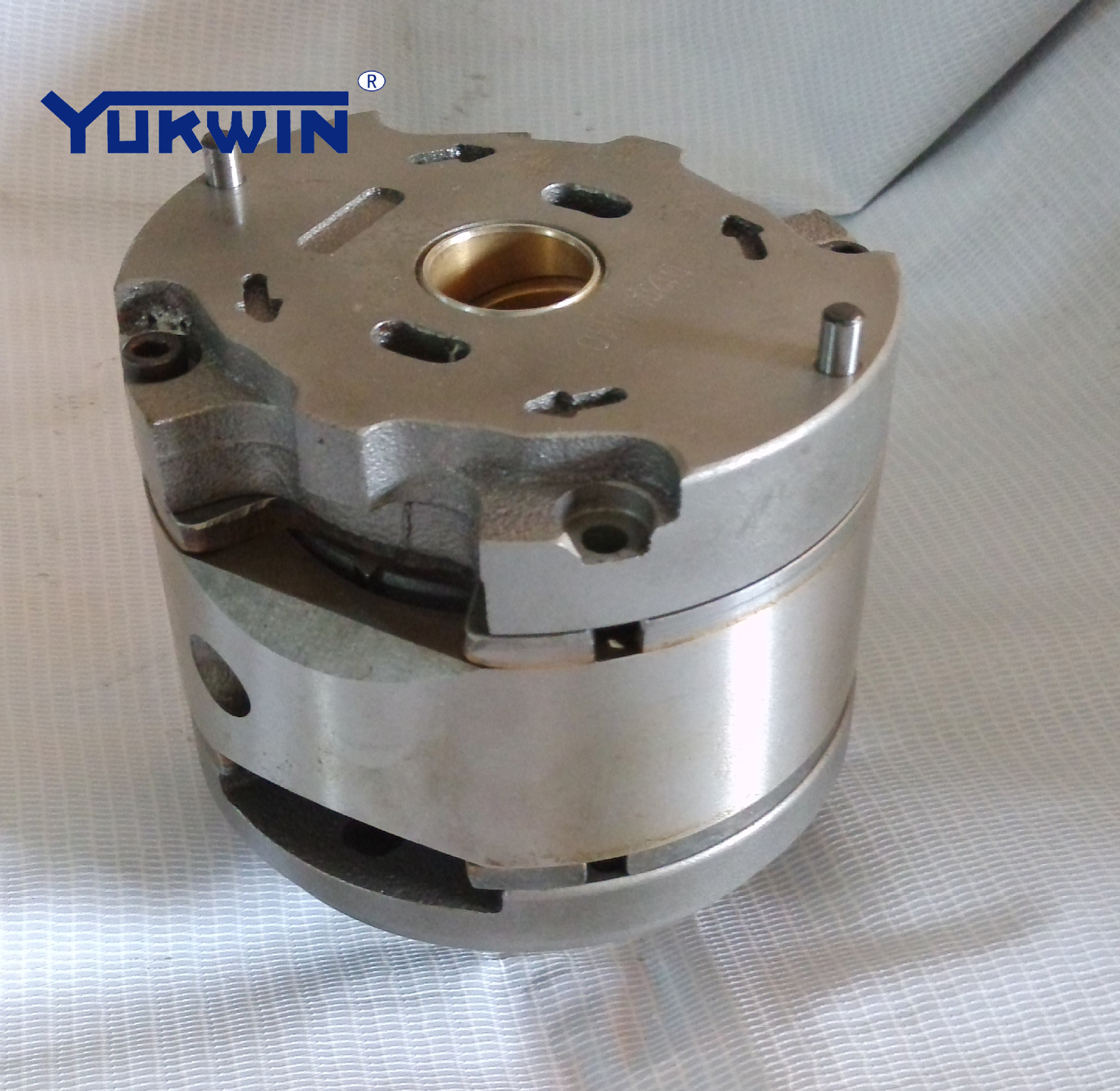 20VQϵ�и�ѹ��о  Բ�ε���������С��о  ��ѹ�ͱ�����õ�