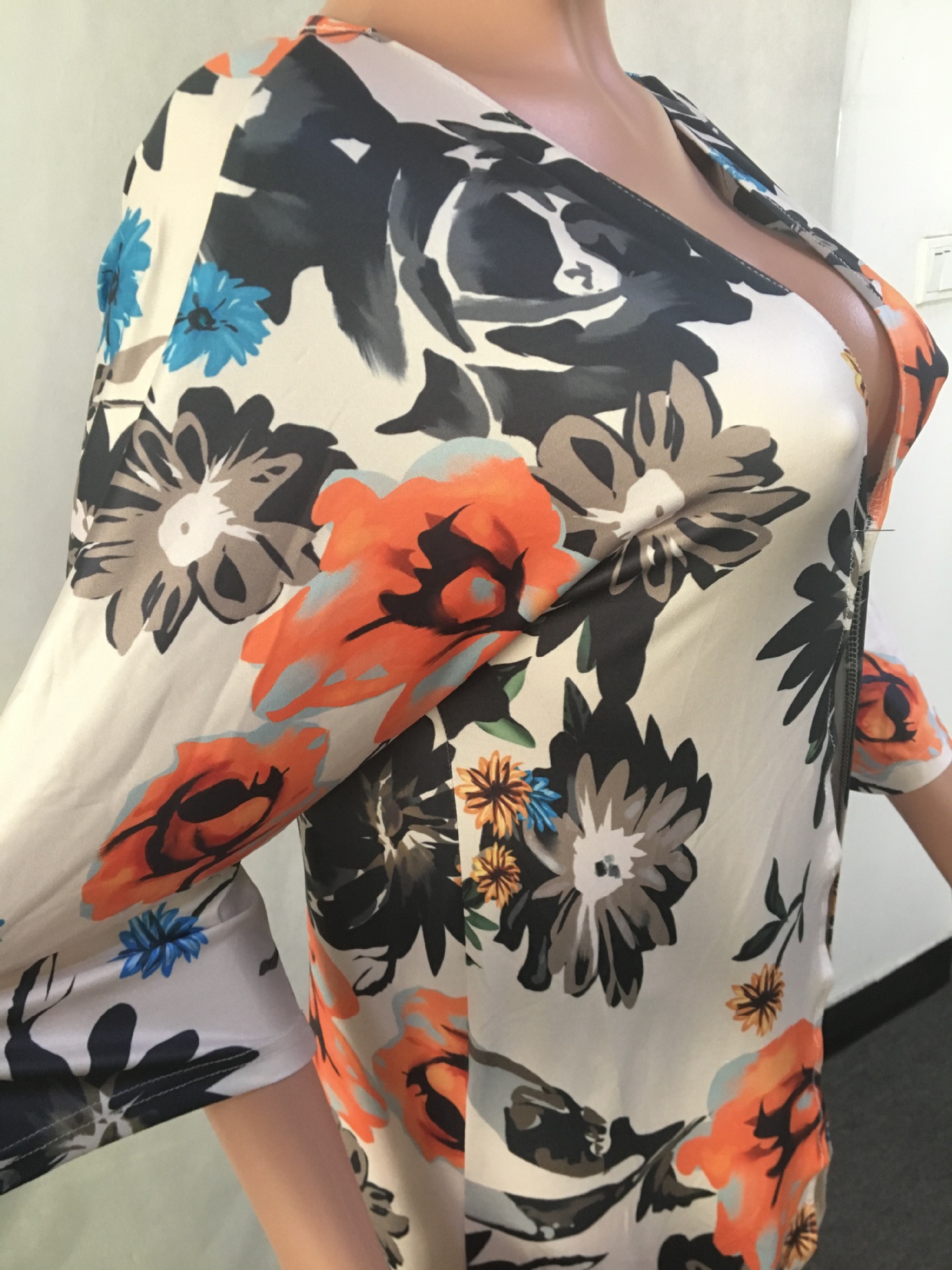 Costume femme en Lait de soie - Ref 3335304 Image 25