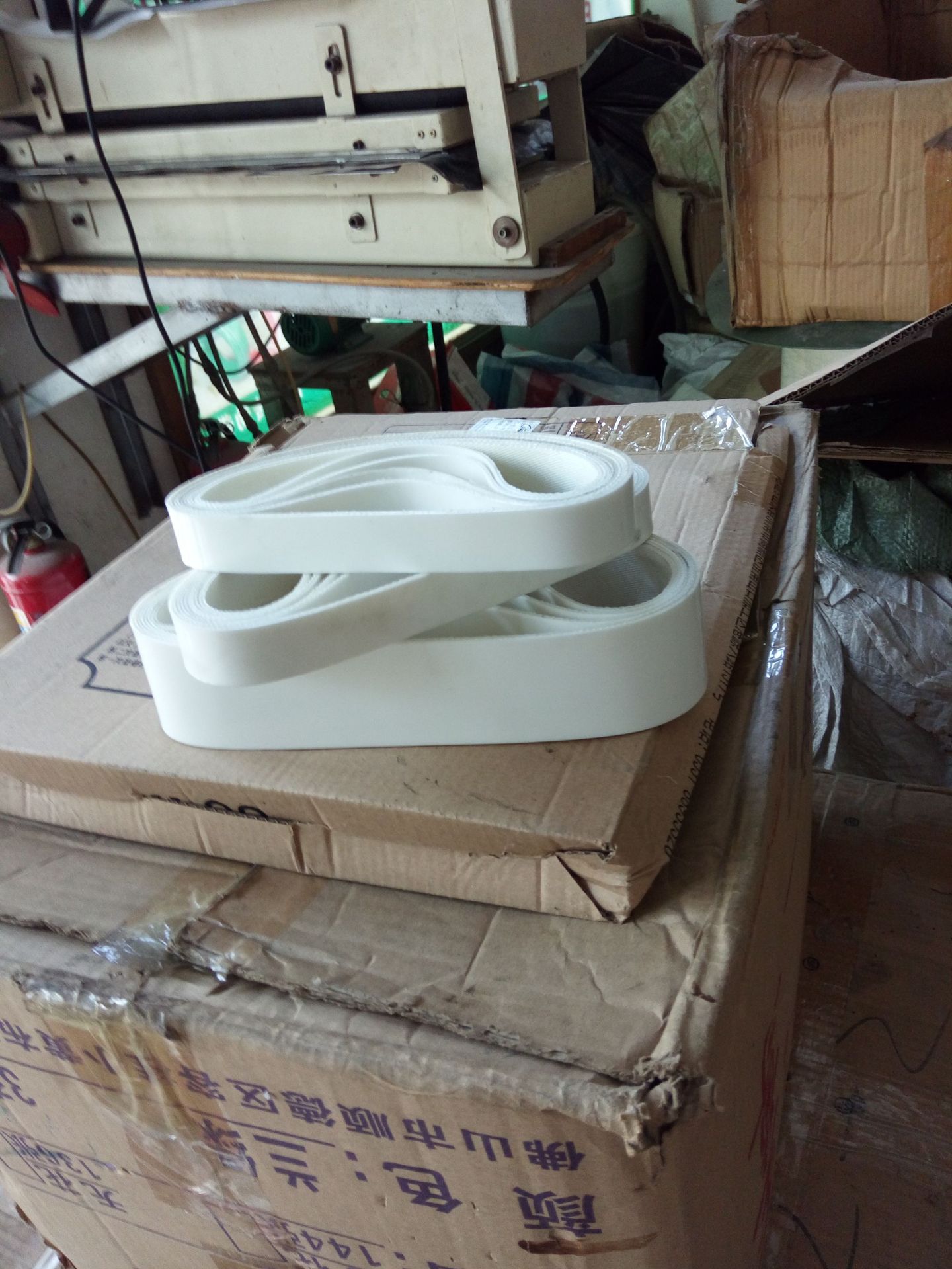 厂家批发质优电镀硅胶压带 高性能硅胶掩膜皮带 耐磨耐用遮蔽带