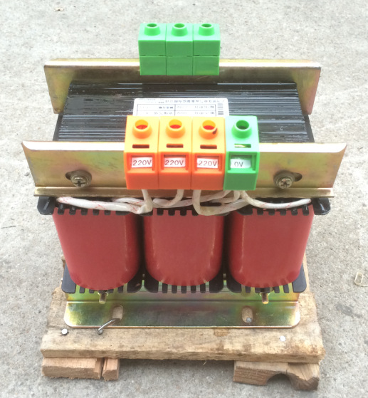 低价促销SG-9000VA/9000W出口韩国设备专用变压器415V/460V变38电
