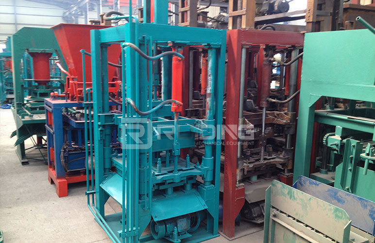 QT3-20-Concrete-Blocks-Machine