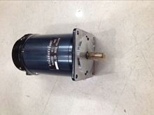 �S�ҹ����Ϻ�����ֱ���ŷ�늙C��90��230W 220Vƽ��C����늙C