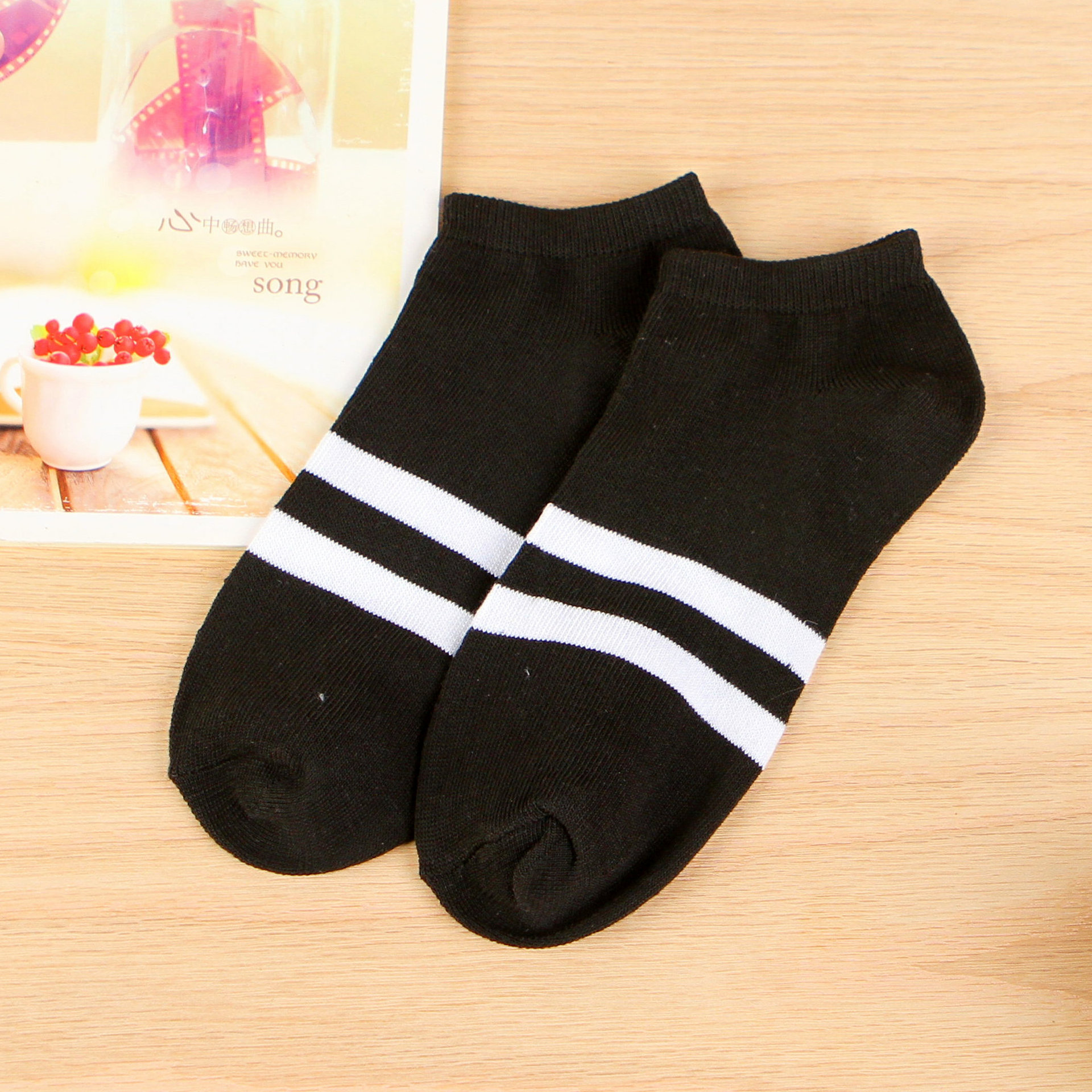 两条杠 黑底白杠