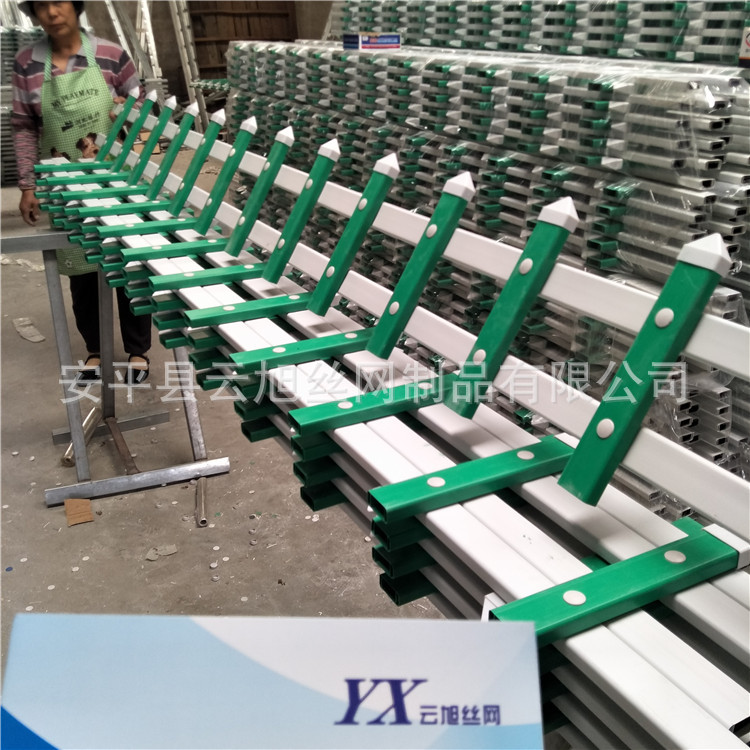 山东花池护栏 钢制管材草坪护栏 pvc塑料栏杆 样式多样 规格齐全|ms