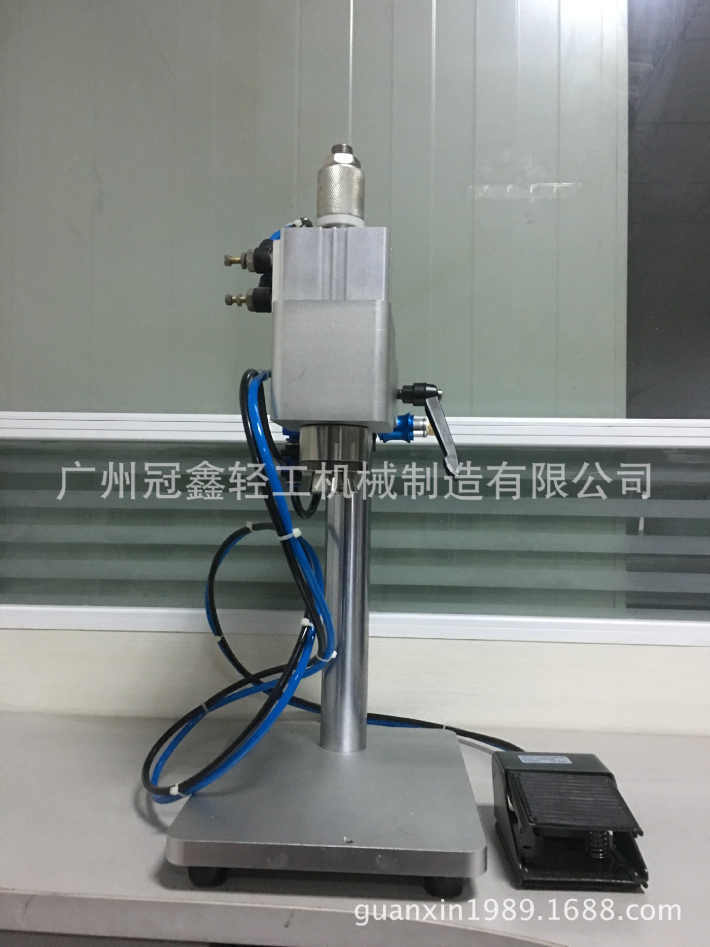 安瓶锁口机 口服液封口机锁口机 玻璃瓶锁盖机 西林瓶气动轧盖机