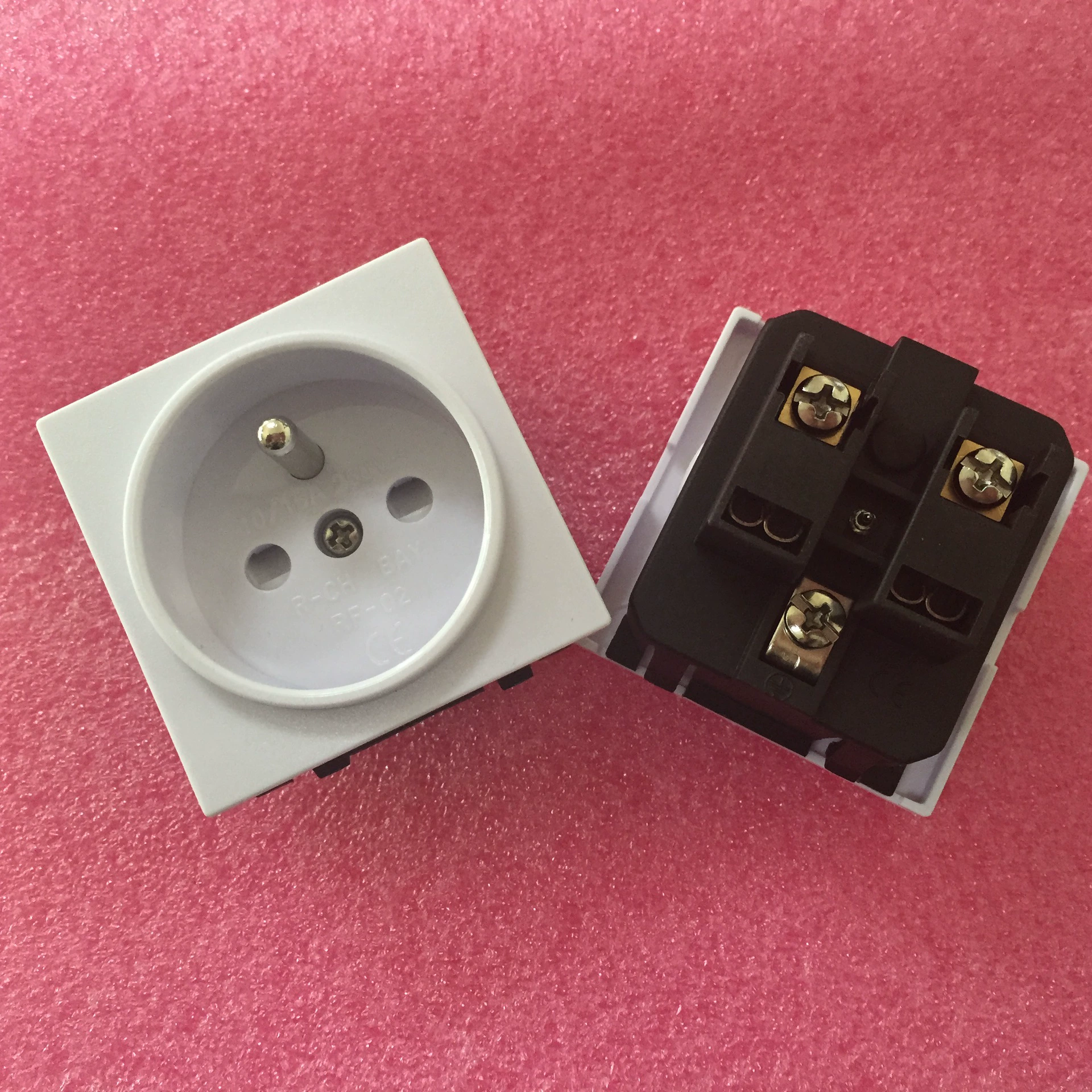 Supply European socket e-08 socket, European bidding electric oven socket electric oven socket socket