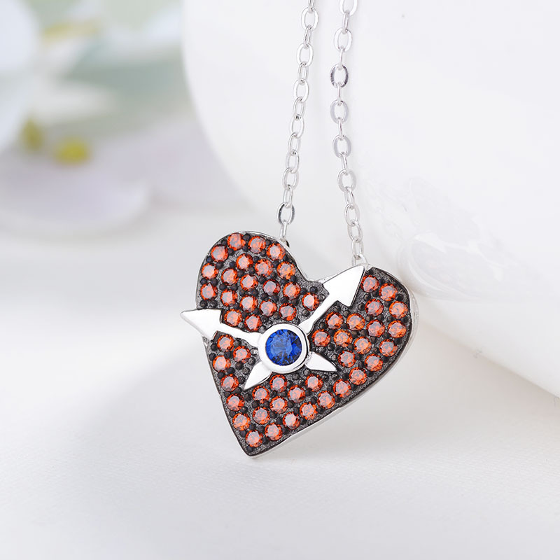 Dazzling Detail of the Necklace