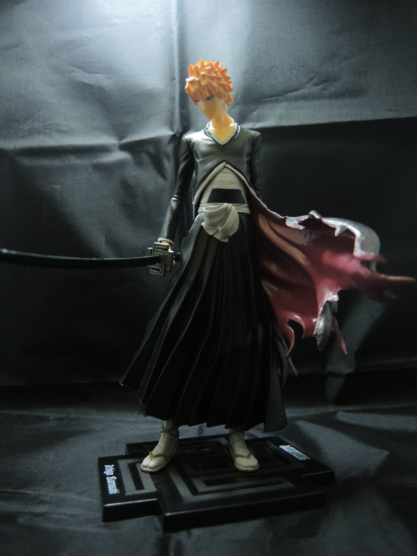 Bleach 死神黑崎一護1代一代一護卍解盒裝手辦 露天拍賣