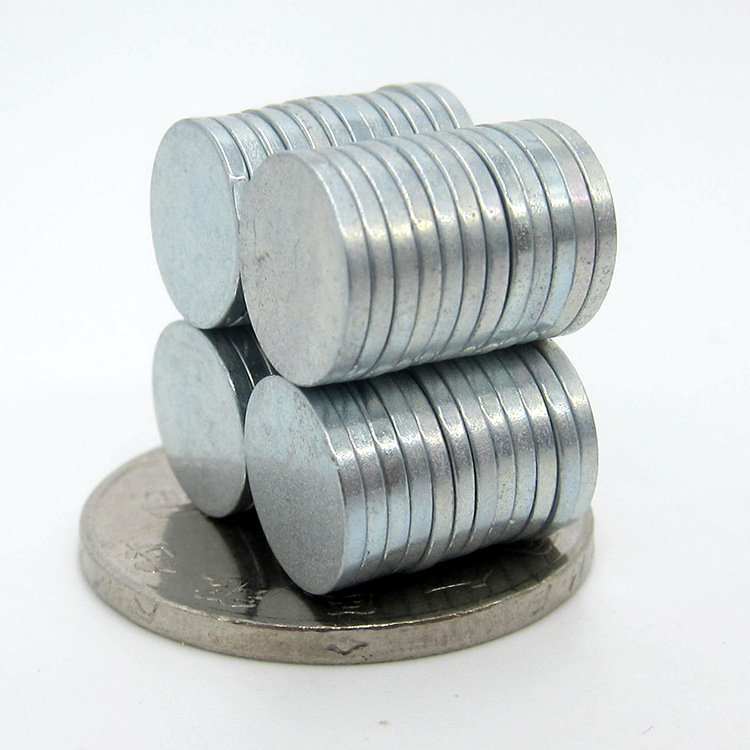 厂家直销 强磁铁 吸铁石 供应小规格圆形钕铁硼强力磁铁9.7x1.1