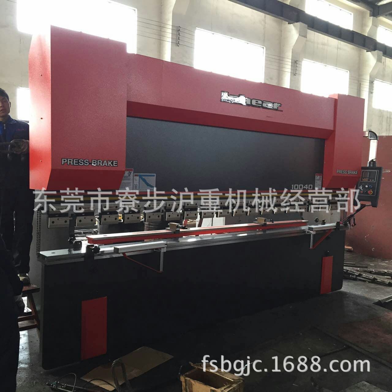 125吨4米扭轴数控折弯机  双伺服数控折弯机  厚板折边机