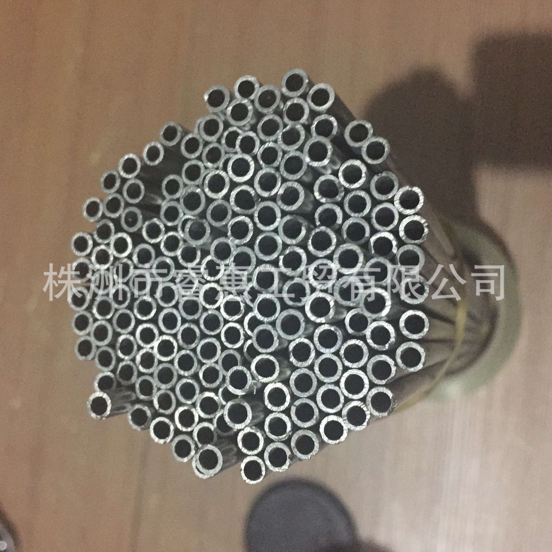 优价供应耐磨硬质合金圆棒、钨钢棒、YL10.2单直孔圆棒、管材