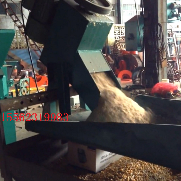 小型车载式吸粮机 软管绞龙输送机 电动车挂抽粮机产品