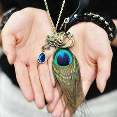 Bohemia Ethnic style Peacock feather Mao necklace Retro Diamond Pendant tassels have more cash than can be accounted for sweater chain Accessories