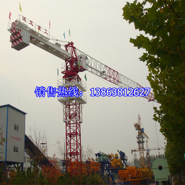 QTP100(5515)液压自升平头塔机 平头吊臂长55米 吊重量6吨