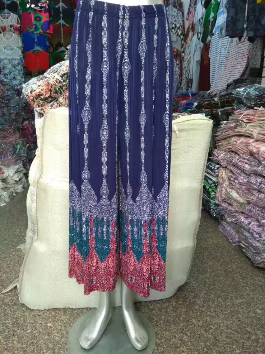 Trousers, 2017 trend, for middle age, plus size, high waist