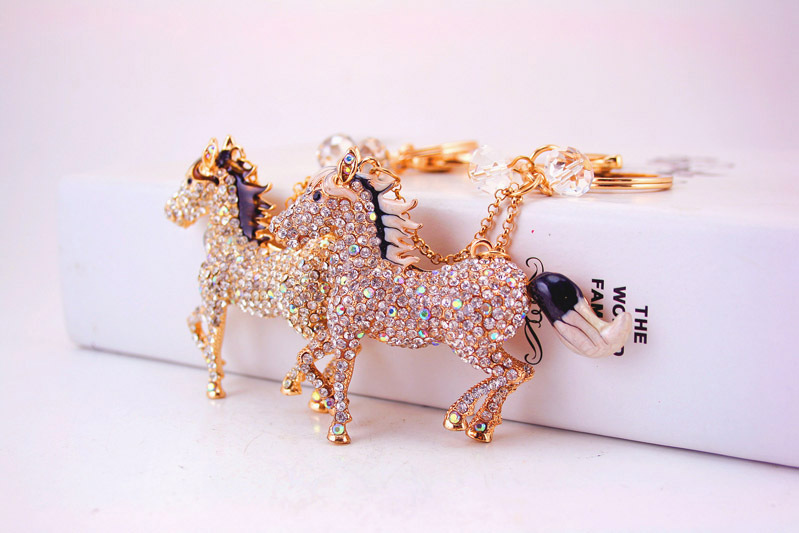 52g Weight Alloy, Metal Material Animal Pattern Unisex Gender Coffee, White Color Creative Animal Diamond Zodiac Pony Shape Car Keychain 1