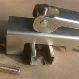 济宁国龙夹持器图片   夹持器安装   胶皮夹子   挡煤皮夹子