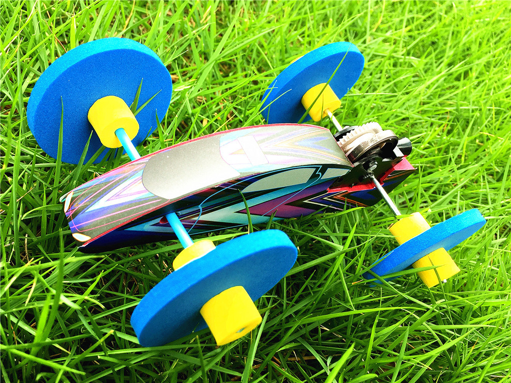 DIY拉线跑车 儿童幼儿创意制作学具益智玩具拼装科学探索教具