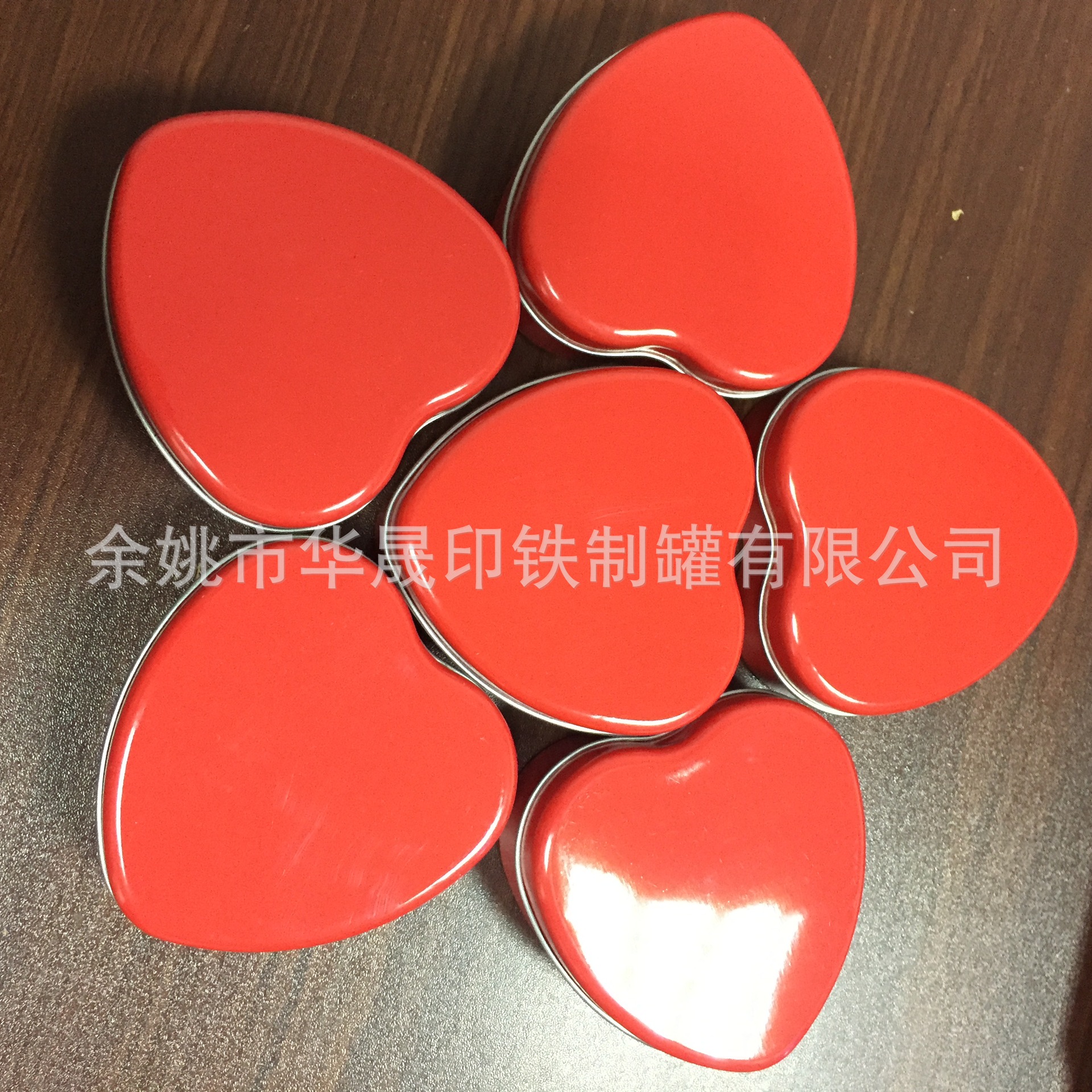 红色马口铁桃心形鸡心罐拉伸爱心盒7x7x2.6cm婚庆巧克力糖果盒