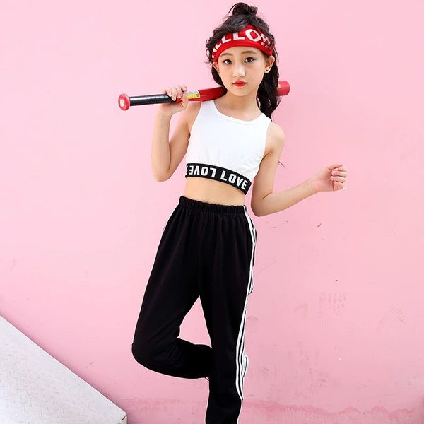 T-shirt sleevless, trousers