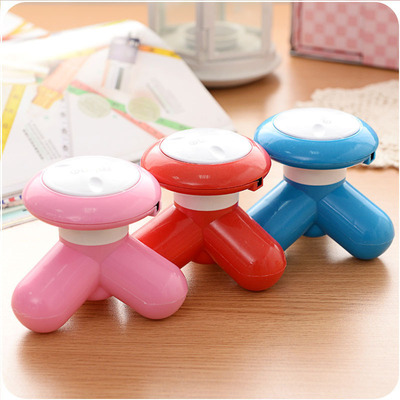 A210迷你颈椎三角按摩器 创意小型迷你USB电动震动按摩仪器批发|ms