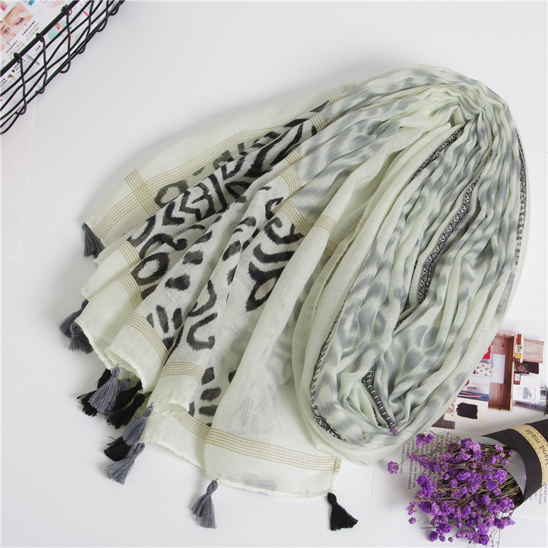 Women's Ripple Printing Pattern Sunscreen Towel Cotton And Linen Fringed Silk Scarf Beach Shawl For Women display picture 14