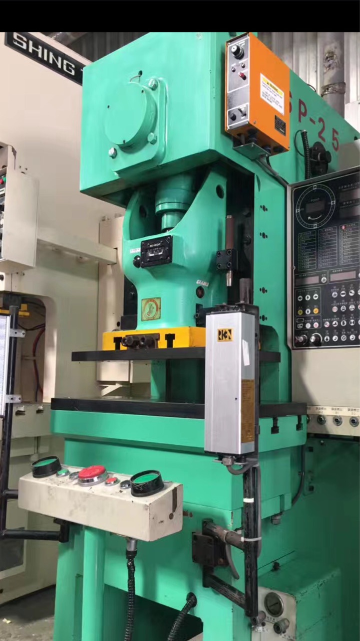 承接各种五金连续模，级进模冲压件加工