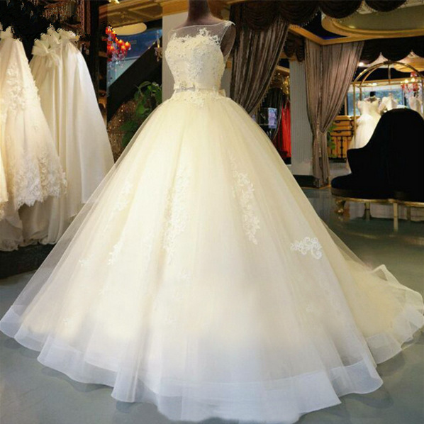 lace wedding dress for bride