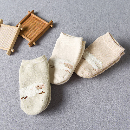 Autumn and winter colorful cotton newborn baby socks infant floor socks thickened mid-calf cotton socks to keep warm and absorb sweat