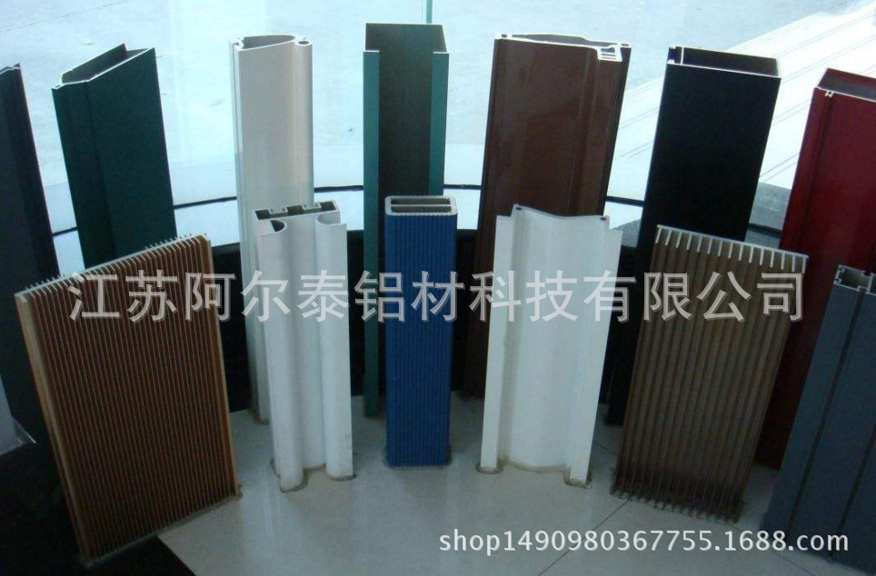 高质量氟碳喷涂表面加工处理铝型材