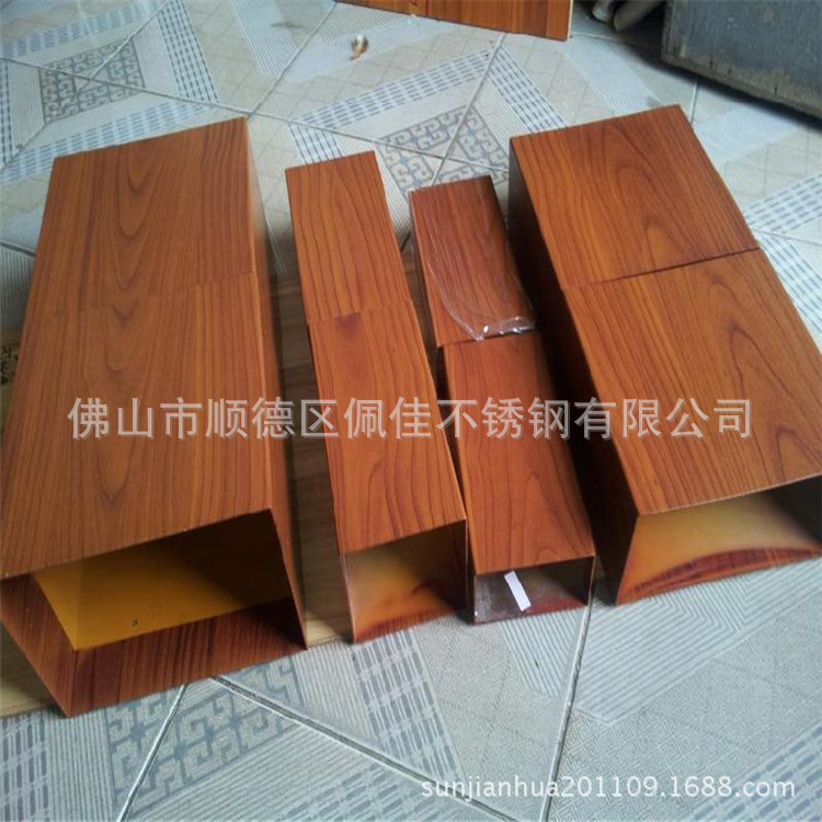 北京朝阳区不锈钢椭圆扶手木纹面管 北京不锈钢转印木纹腐蚀面管