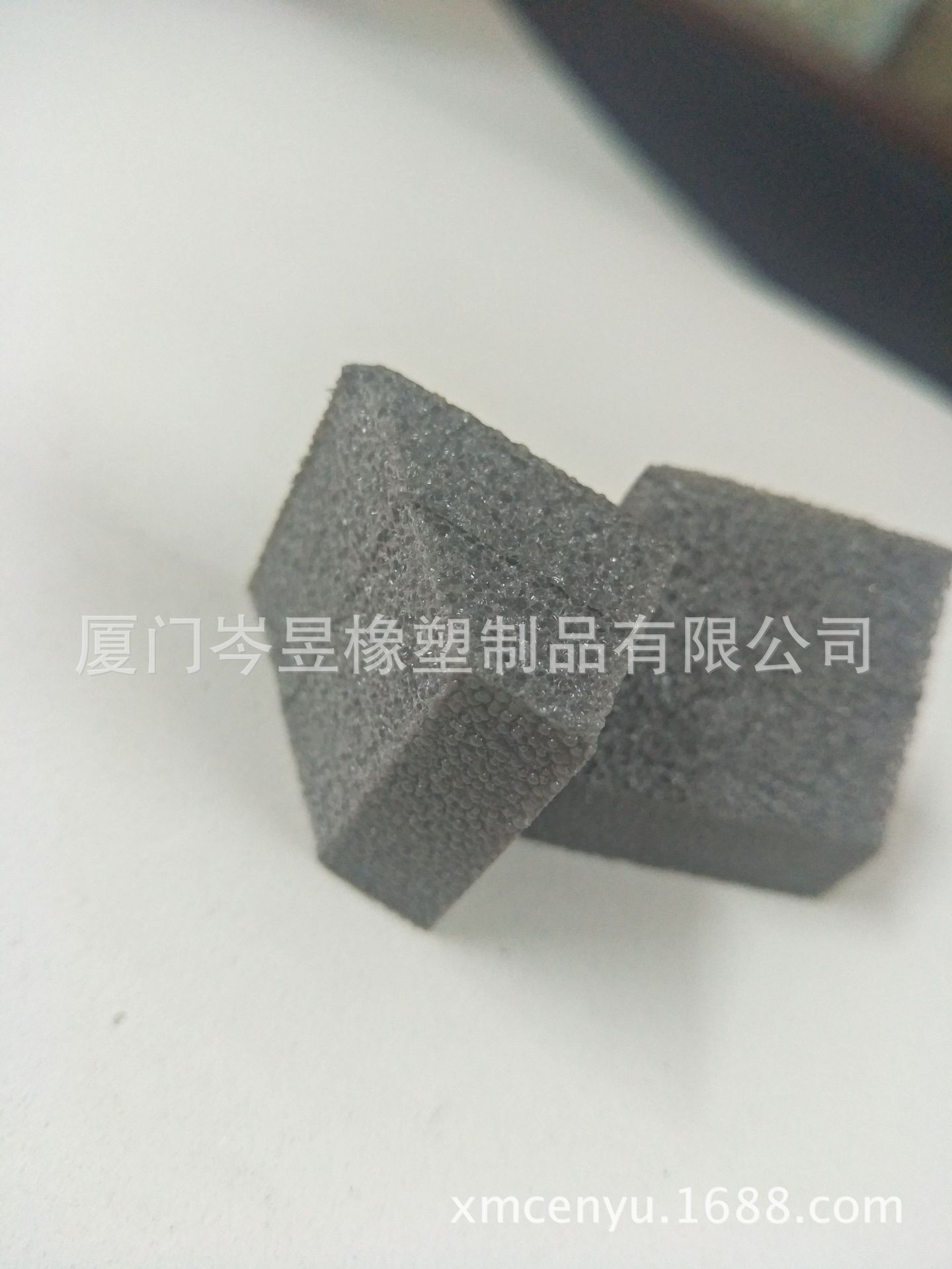 厂家供应汽车零部件 汽车防震 隔音隔热垫等箱包包装材料缓冲材料