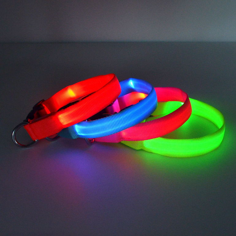 LED電池款寵物項圈 貓狗夜間發(fā)光項圈 寵物牽引項圈