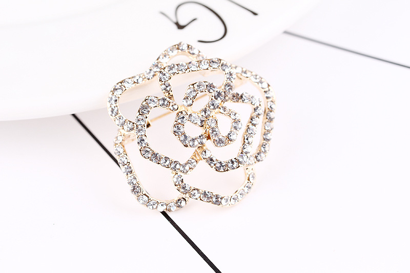 Versione coreana di spilla a forma di rosa con temperamento in strass, spilla da sposa, cardigan, spilla alla moda, vendita diretta in fabbrica_voghion.com