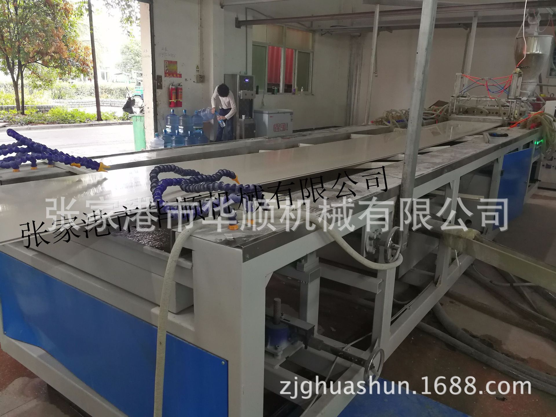 厂价直供PVC竹木纤维墙板生产线设备13773257086