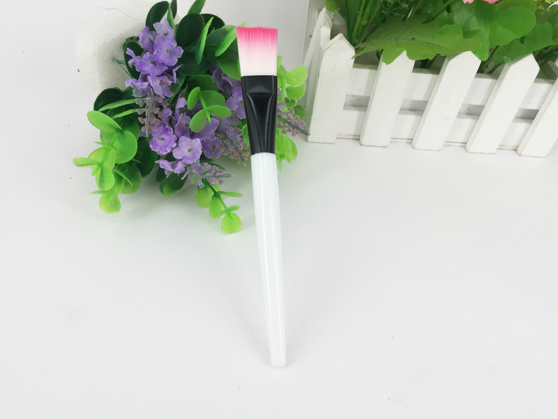 Facial Mask Brush Image 4