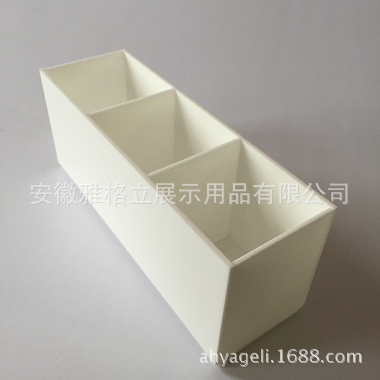 白色亚克力