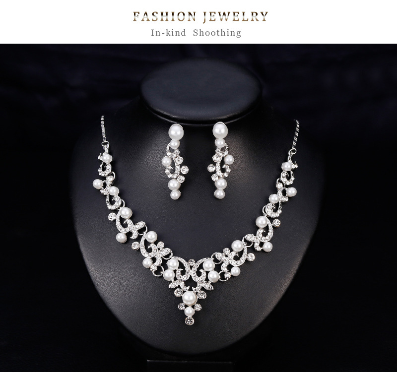Hot selling bride decoration set, fashionable and versatile diamond inlaid pearl necklace goods_voghion.com