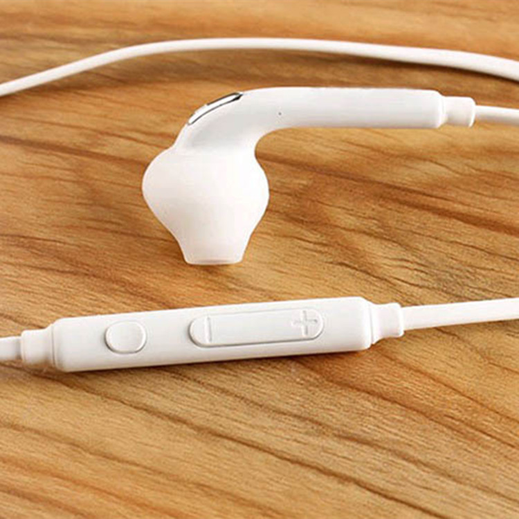 2701997543_1380332407