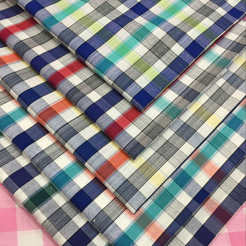 厂家直销 40支全棉色织高密衬衫休闲面料 格子布料  现货供应