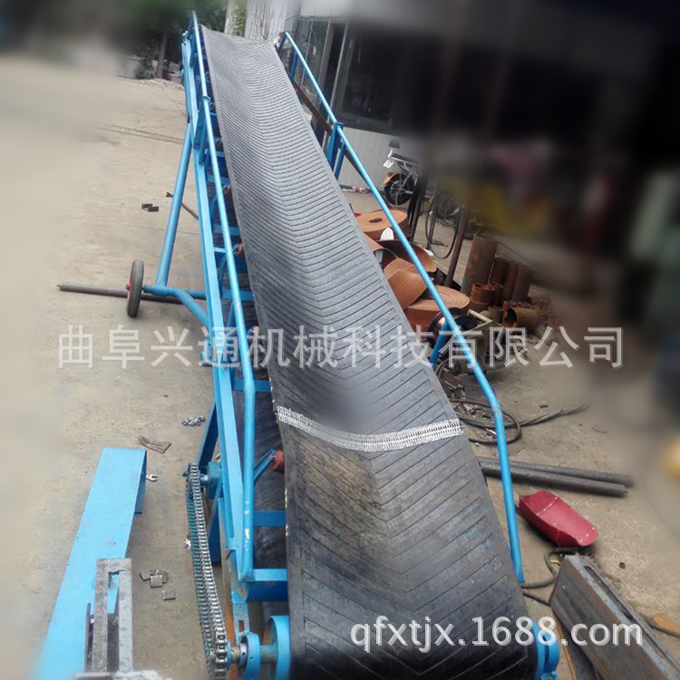 500型饲料装车输送机 裙边带式输送机  纸箱装车用皮带输送机厂家