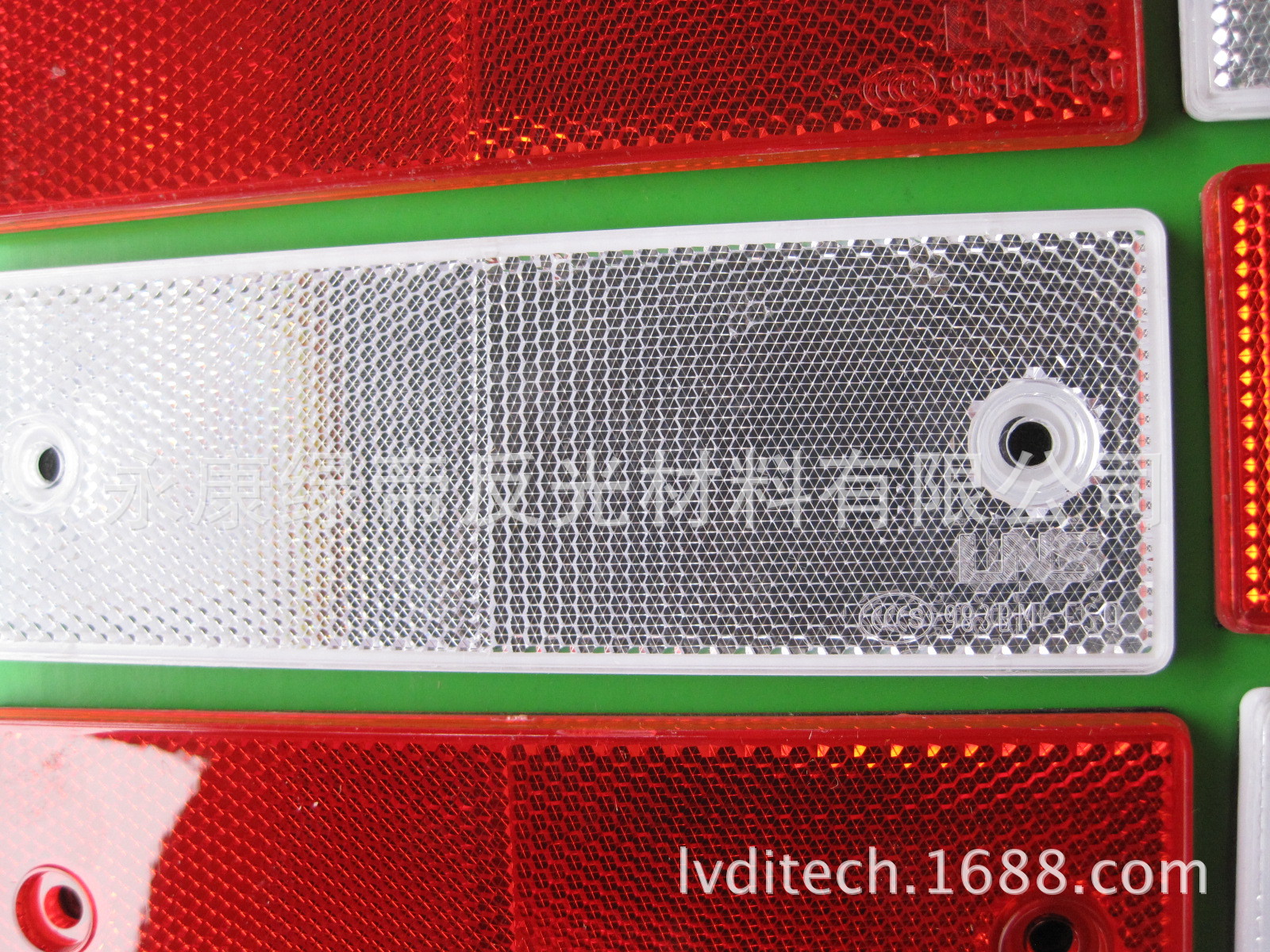 两格LNS反射器 04